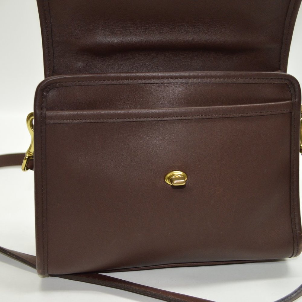 SOLD🚫Coach Vintage USA Made Leather Court Bag - Picture 13 of 15